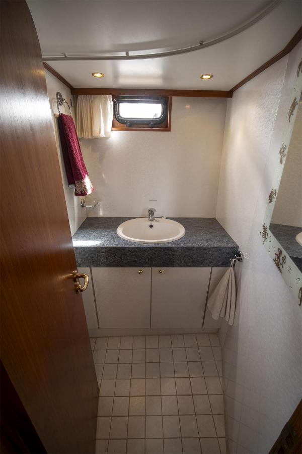 Vedette Hollandaise De 13 M Pour Sejour Insolite Otel Nivillac Dış mekan fotoğraf